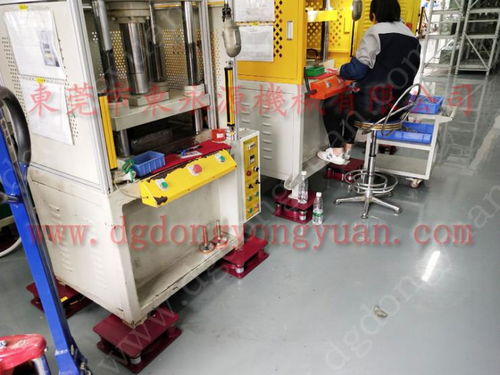 立式注塑機(jī)減振臺與焊管液壓打孔機(jī)減震墊 為何選錦德萊壓花機(jī)？